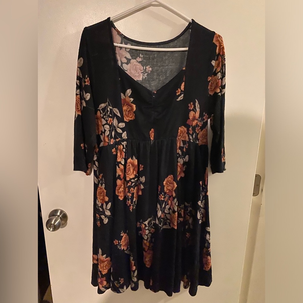 Floral Super Soft dress - Picture 1 of 3